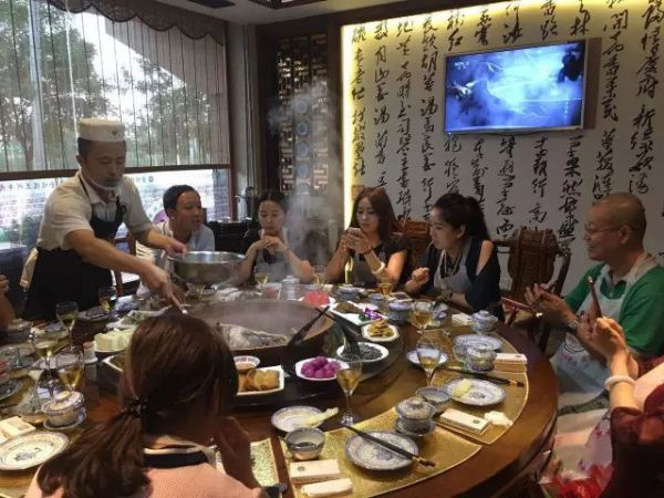 金味德热锅子面